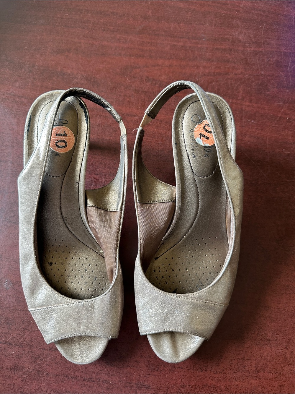 ##550, Size 10,  Life Stride Taupe Open-Toe Slingback Pumps